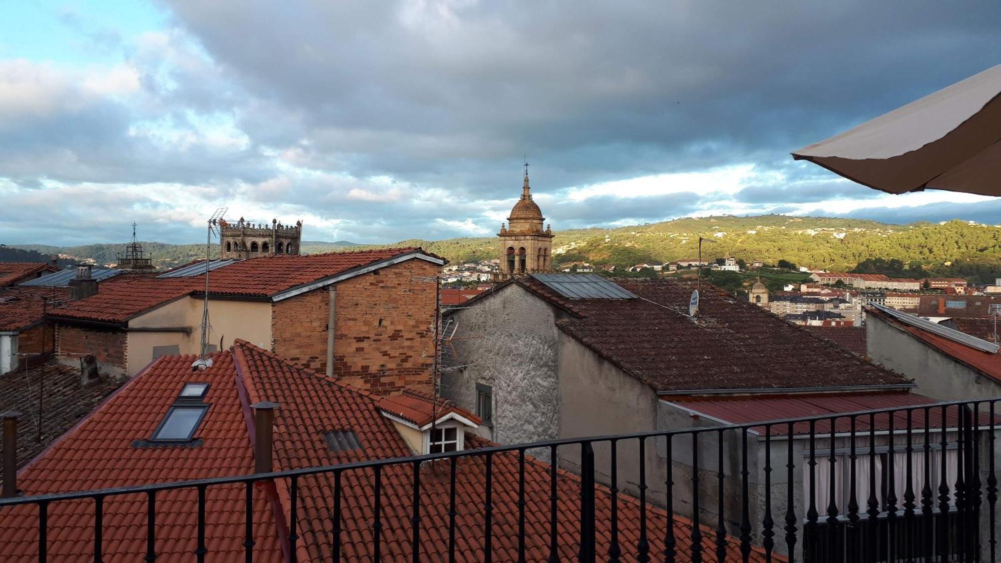 Apartamento Con Terraza En El Casco Historico Ourense Exterior photo